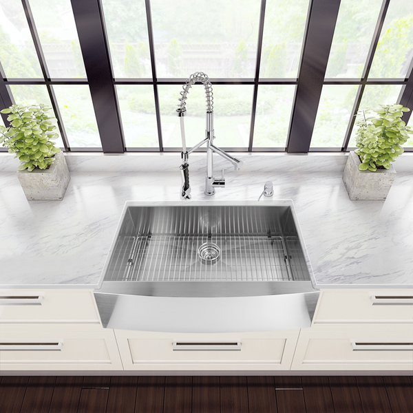 VIGO All-In-One 36Camden Stainless Steel Farmhouse Kitchen Sink Set With Zurich Faucet In Chrome